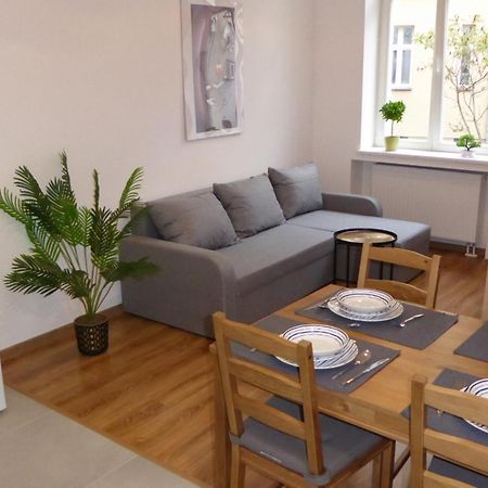 Apartament Love On 5 - Milosc Na 5 Legnica Luaran gambar